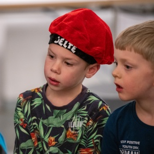 2025-11-23 Sint leest voor-46